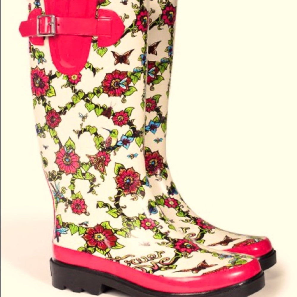 🌺 2 for $23 🌺 Fun rain boots by Sakroots - Picture 1 of 5